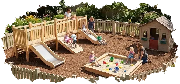 Zdjęcie przedszkola w Krakowie na zewnątrz z drewnianym placem zabaw