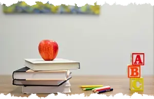 Codzienne zabawy językowe i proste rozmówki.